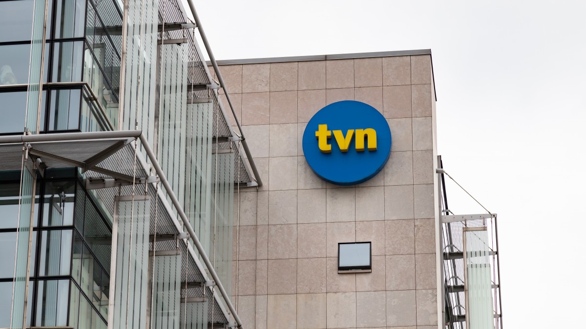„Silne demokracje popierają pluralizm mediów”. UE reaguje na lex anty-TVN