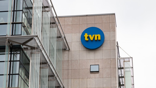 „Silne demokracje popierają pluralizm mediów”. UE reaguje na lex anty-TVN
