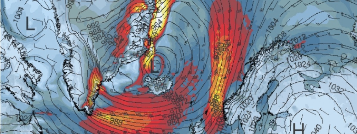 Zerwane dachy i zamknięte drogi. Niepogoda znów nawiedza kraj