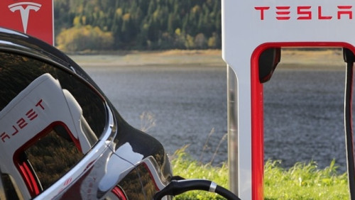 Import Tesli nad fiordy ograniczony. Interweniował sam Elon Musk