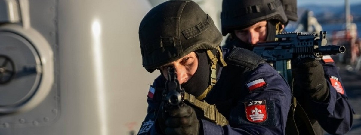 Wiatr, mróz i wysokie fale. Marynarze ORP Kościuszko wrócili z norweskich manewrów [ZDJĘCIA/VIDEO]