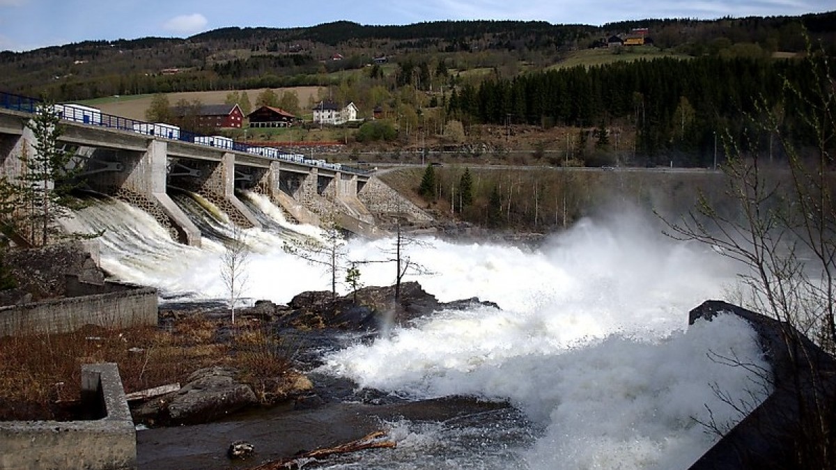 Cena prądu spadła o blisko połowę: będzie najniższa od początku października