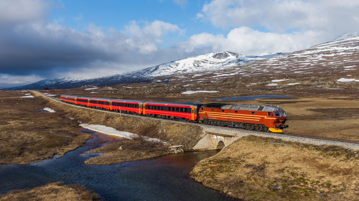 Następna stacja: rezygnacja? Co dalej z planowanym północnym odcinkiem norweskiej kolei?