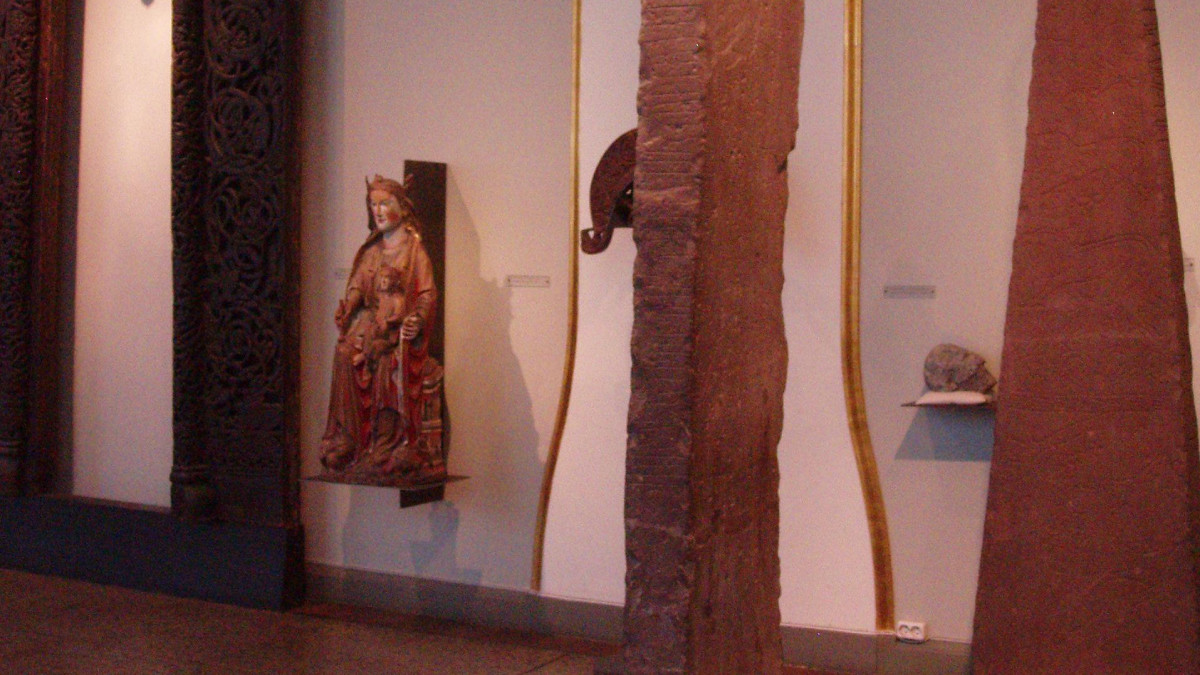 Nietypowe wsparcie dla Ukrainy? Norwegowie przekażą… kamień runiczny