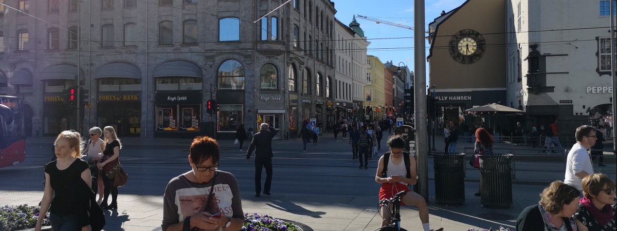 Dodatkowe środki ostrożności na wakacje. Policjanci w Oslo będę nosić broń
