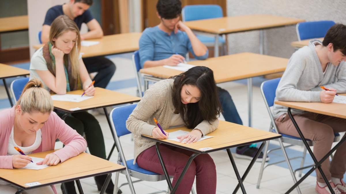 Chcą odwołania wiosennych egzaminów szkolnych. To szansa na normalną naukę do wakacji