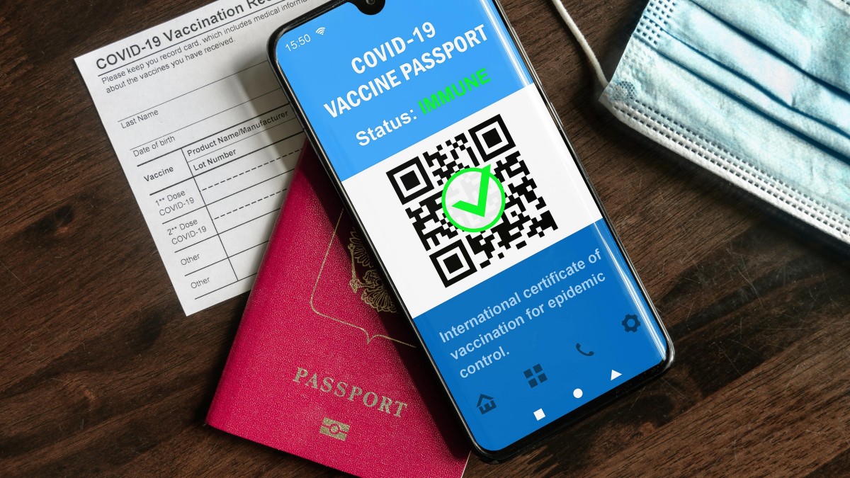 Norweski paszport covidowy ważny już w całej Europie. To przepustka do swobodnego podróżowania