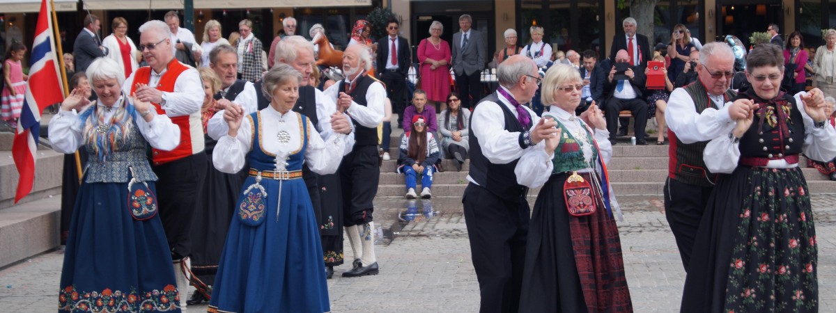 „Szkoda, że w Polsce nie mamy tak radosnego święta.” O obchodach Święta Konstytucji w Norwegii