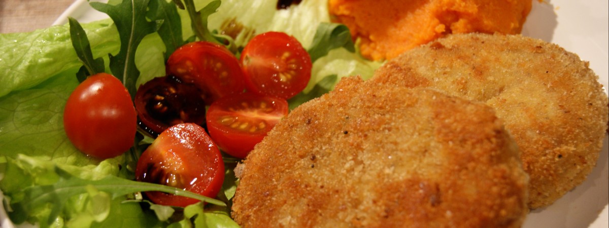 Aromatyczne placuszki rybne – prosty przepis na sobotni obiad