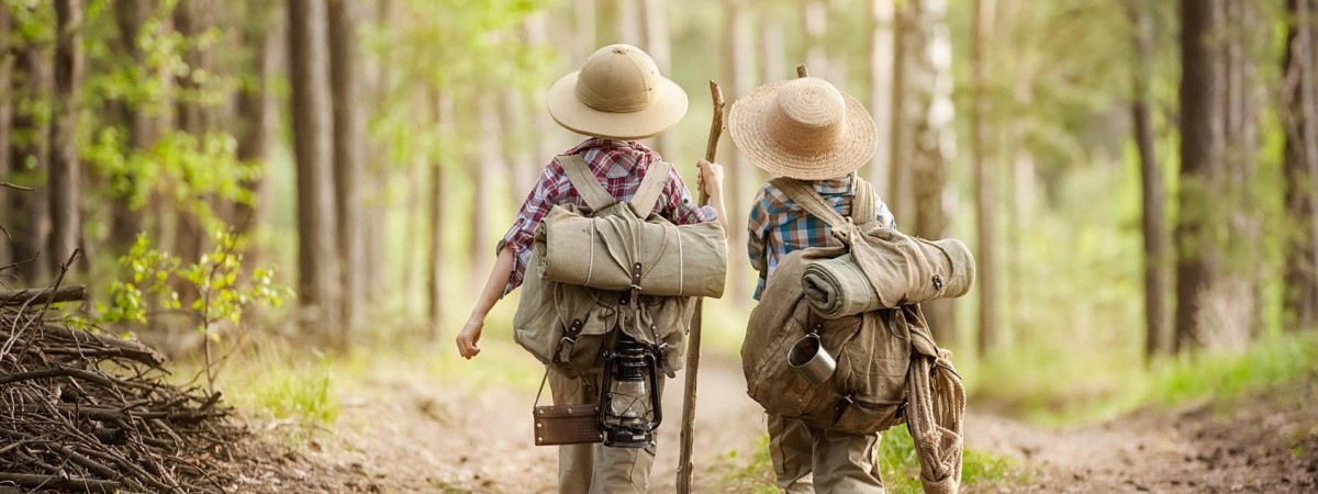 Na leśnej wycieczce z dzieckiem: Jak kreatywnie spędzić wspólny czas?