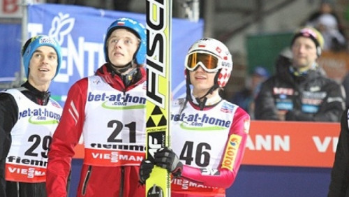 Drużynówka w Lahti: Dawid Kubacki skoczył rewelacyjnie. Norwegowie poza podium