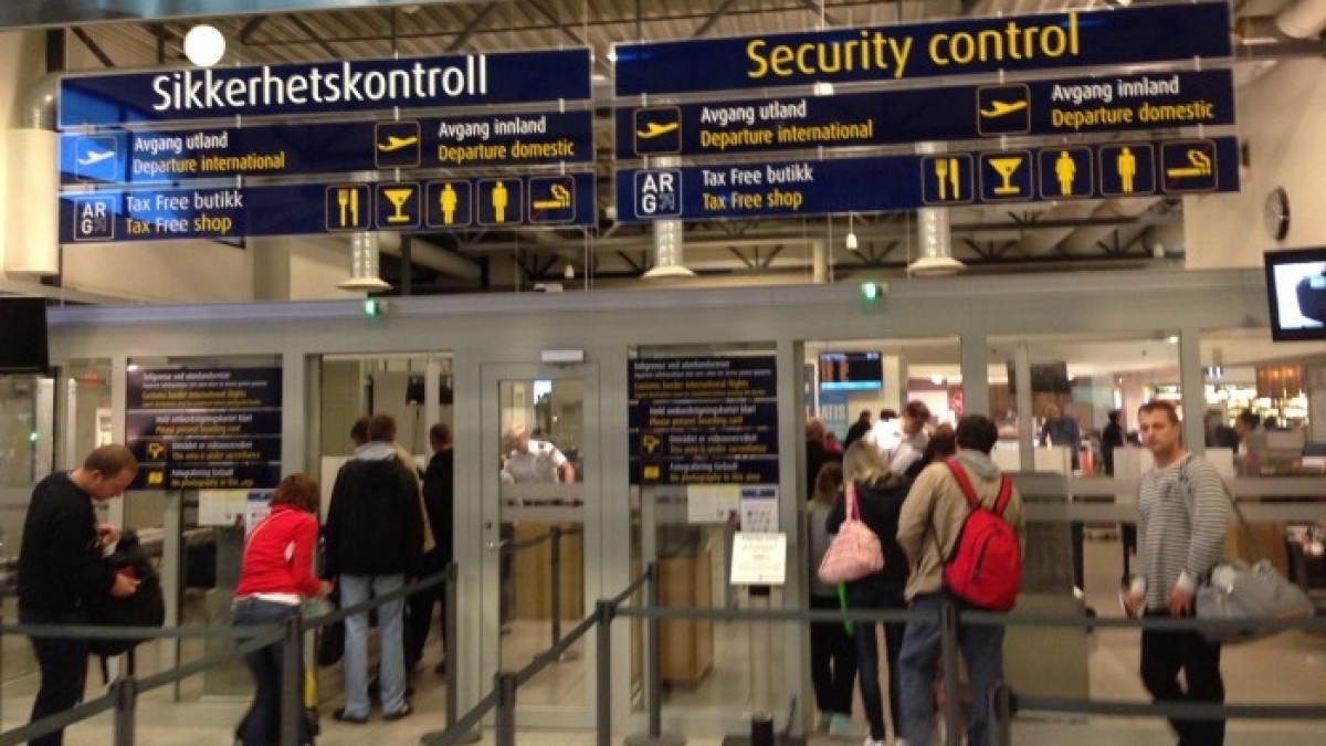 Rząd chce przekazać służbom informacje o podróżujących: propozycja zmian w walce z przestępczością i terroryzmem