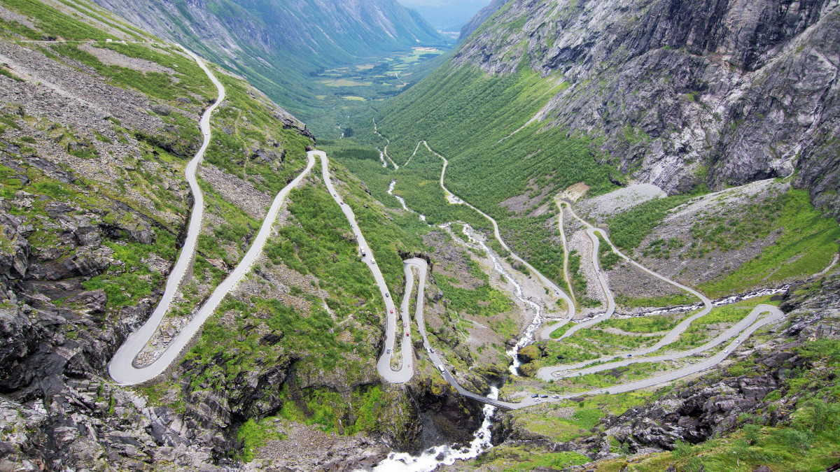 Kierowców na słynnej norweskiej trasie czekają opłaty. Chodzi o bezpieczeństwo Drogi Trolli