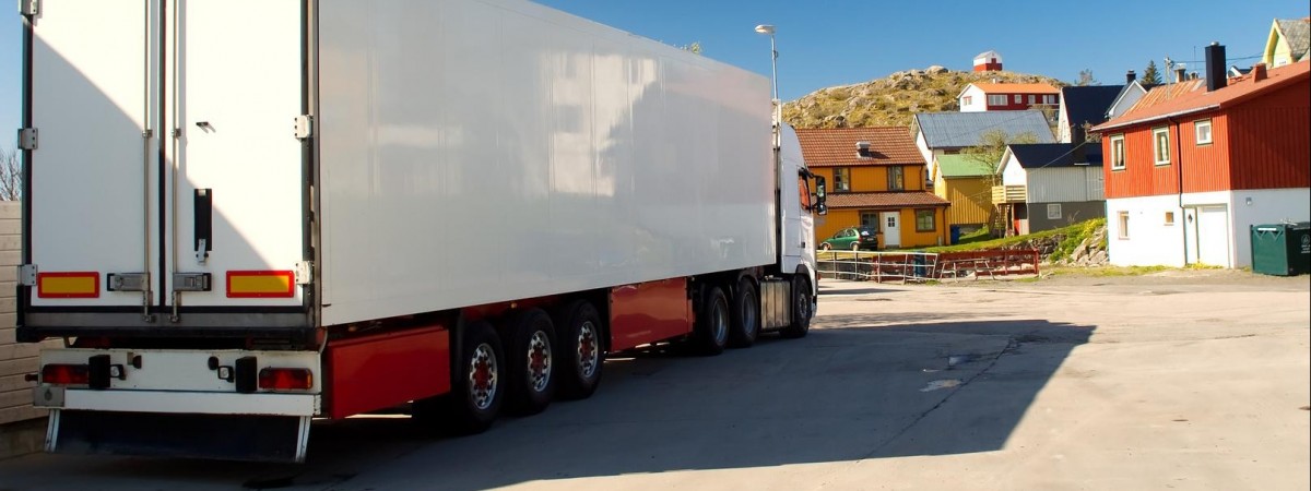 Kontrole kierowców ciężarówek: za brak snu i filmy można pożegnać się z „prawkiem”. Przyłapany Polak