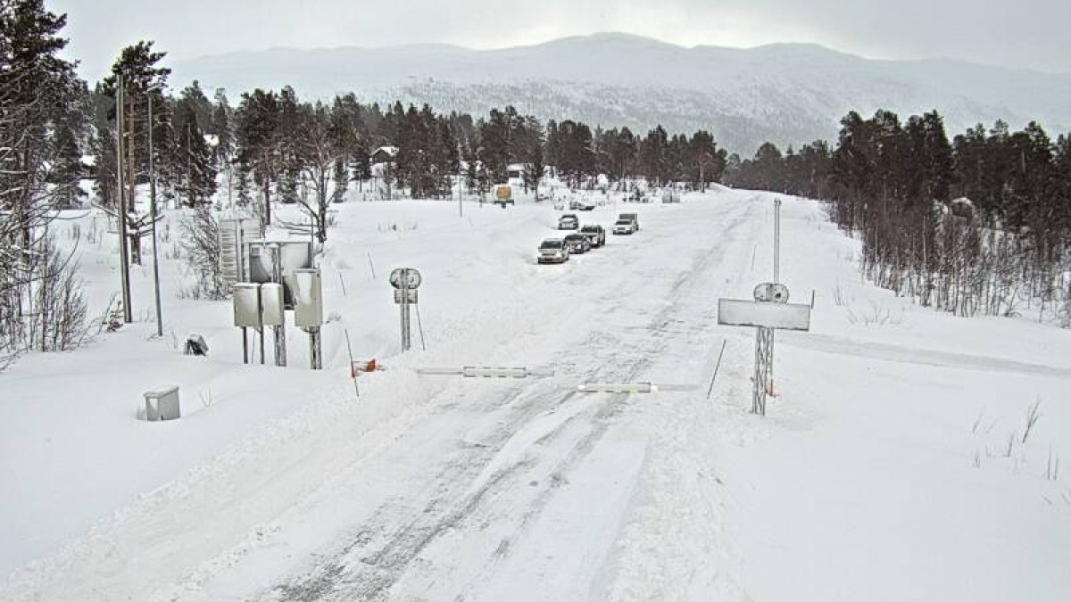 Załamanie pogody w Norwegii: osuwiska, wypadki i tysiące osób bez prądu