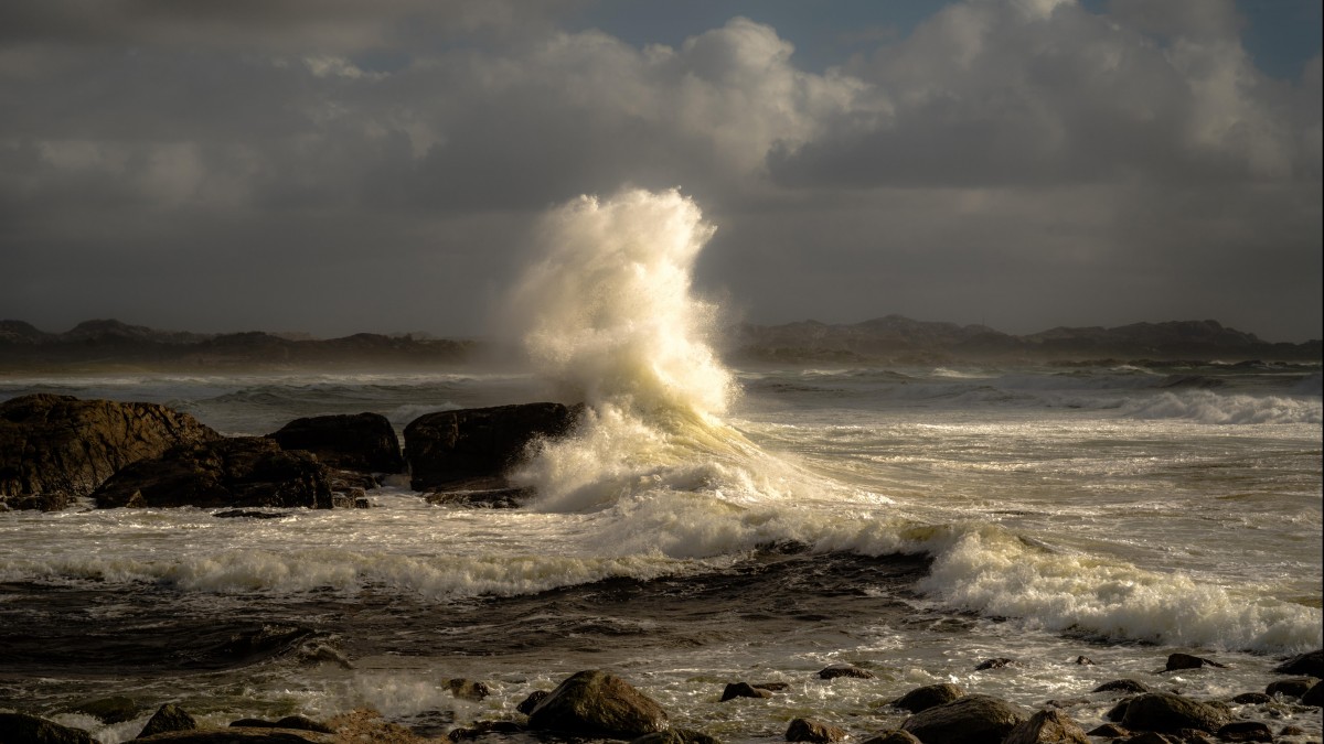 Uwaga, nadchodzi pierwszy jesienny sztorm. Będzie wiało: ostrzeżenia dla kilku regionów Norwegii