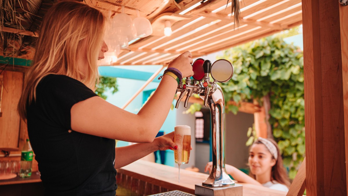 Praca na sezon? Pamiętaj o pisemnej umowie 