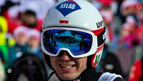 Stoch na podium w Wiśle. Żyła z groźnym upadkiem, zwycięstwo Tandego