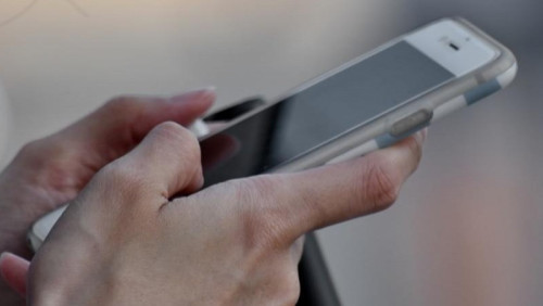 Telefony, maile i praca podczas urlopu. Tego może wymagać pracodawca