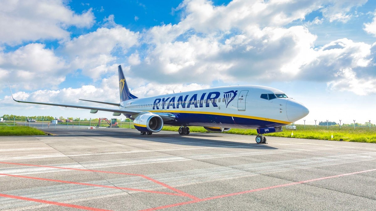 Miliardowa strata Ryanair: „państwowe pakiety pomocowe zakłócają konkurencję”
