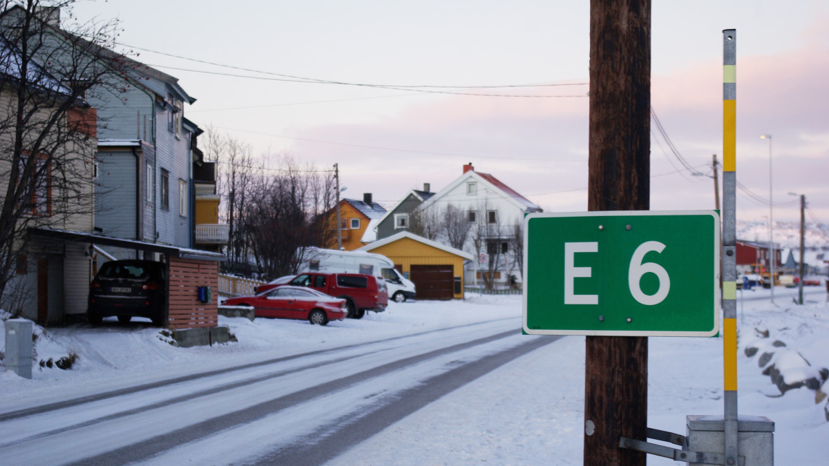 Atak zimy i... deszczu w Norwegii. Na drogach może być niebezpiecznie
