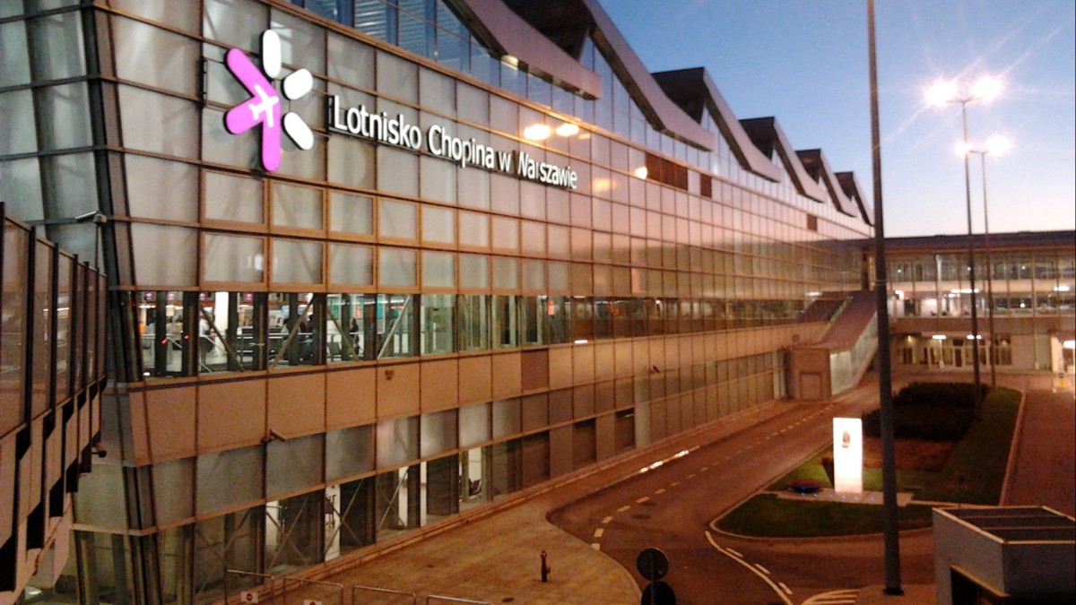 Wakacyjne połączenia zagrożone? Rozmowy z polskimi kontrolerami lotu wciąż trwają