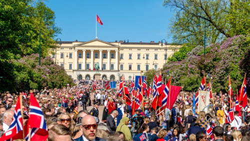 Wyjątkowo drogie święto. Duże podwyżki cen artykułów wykorzystywanych z okazji 17 maja