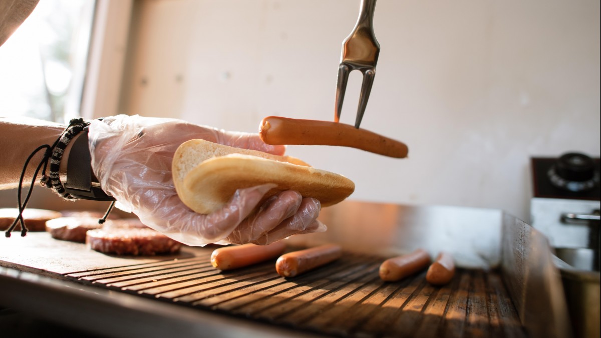 Zbliża się najważniejsze święto Norwegów. Z tej okazji zjedzą 20 milionów kiełbasek