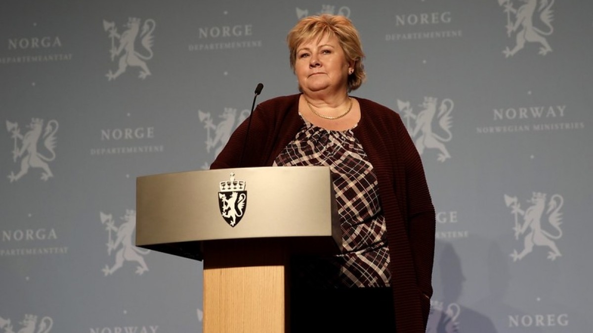 W Wigilię i Sylwestra 10 gości, w pozostałe dni tylko pięcioro: rząd opublikował listę świątecznych obostrzeń