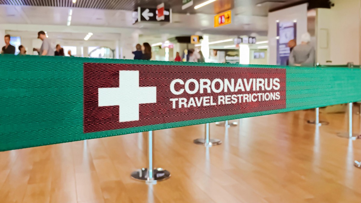 Wzmożona kontrola na lotnisku. Mogą tworzyć się kolejki