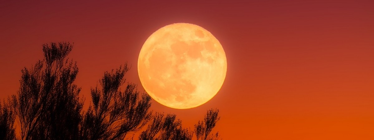 To będzie najdłuższe zaćmienie Srebrnego Globu w tym wieku. Następne takie za 105 lat