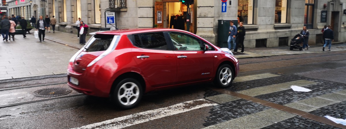 Kilkanaście tysięcy za zaniedbanie: przegrała w sądzie, bo w elbilu padła bateria