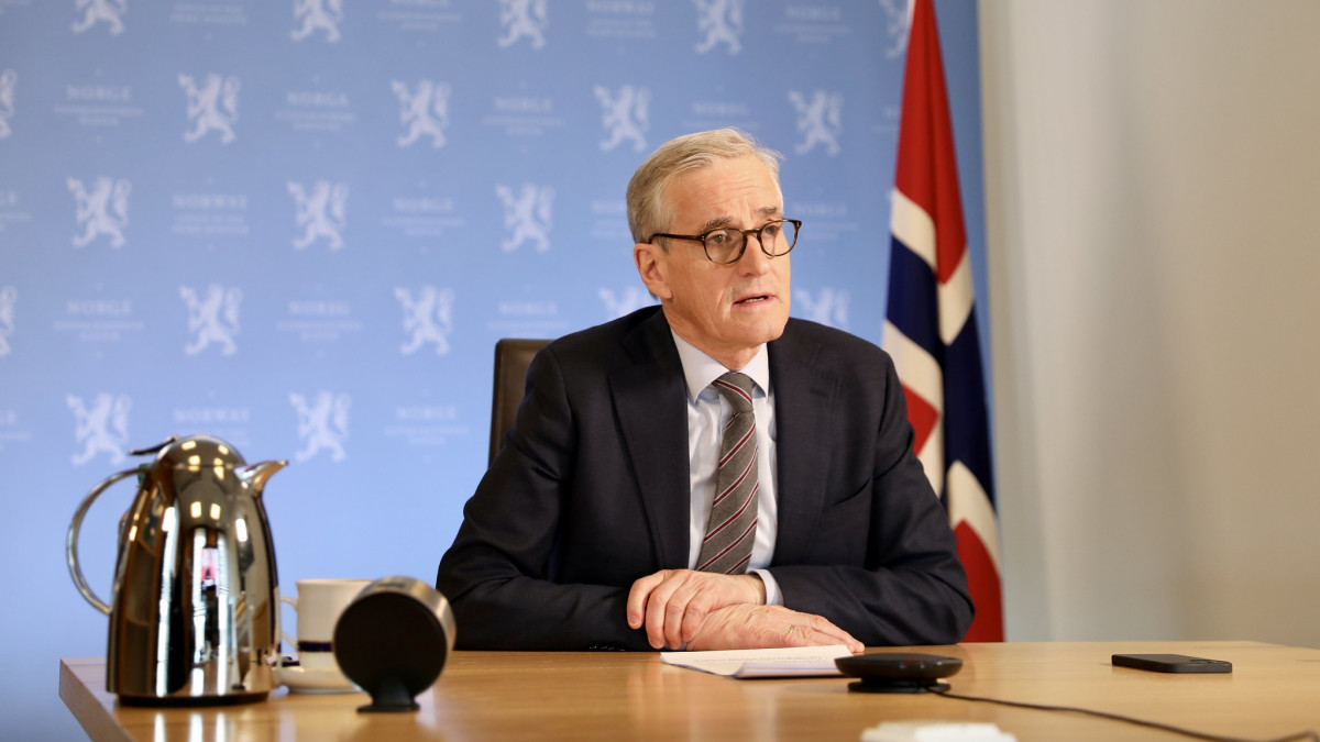 Światowa gospodarka zaczyna się chwiać. Premier Norwegii: to dopiero początek długiego kryzysu