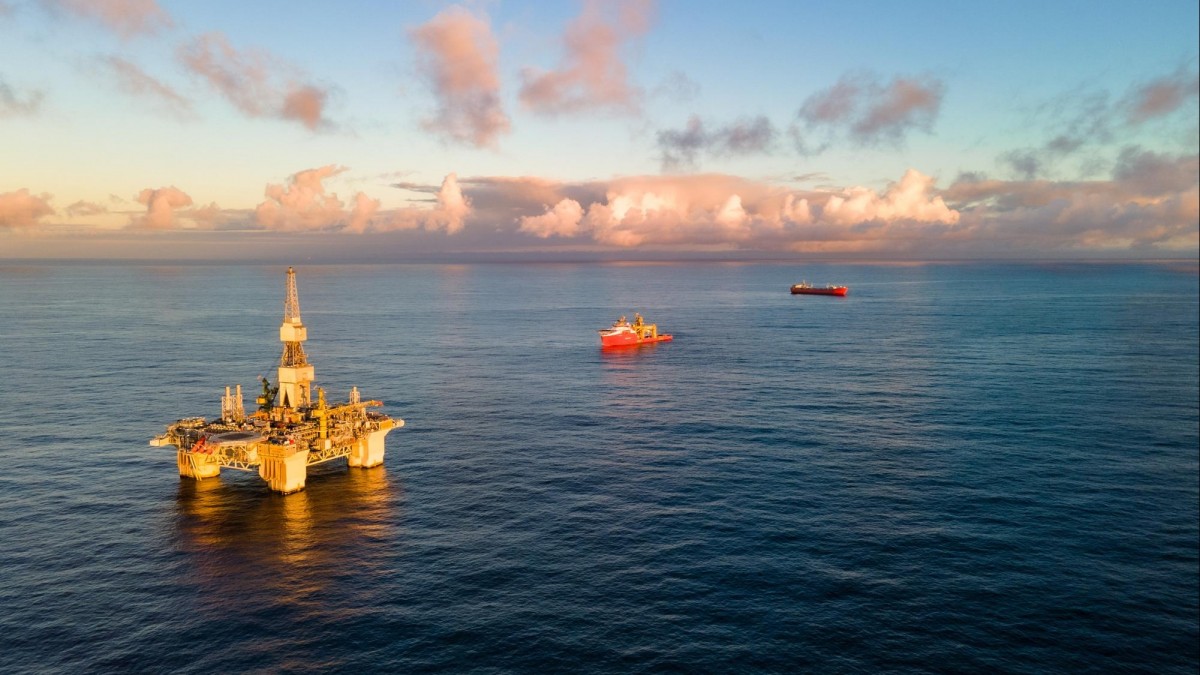 Rekordowa wysokość podatku naftowego. Budżet zarobi 884 000 000 000 koron