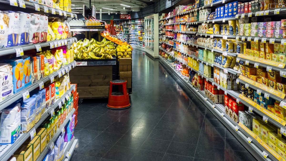 Norwegowie korzystają z otwartych granic: zakupy w Szwecji bliskie poziomowi sprzed pandemii