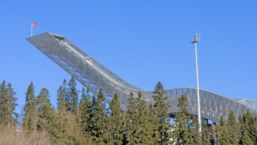 Oslo nie ma „drobnych” na modernizację. Skocznia Holmenkollen z niewykorzystanym potencjałem
