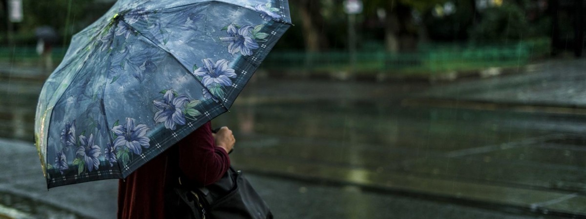 Zagrożenie powodziowe w wielu częściach kraju. Uwaga na wiatr i ulewy