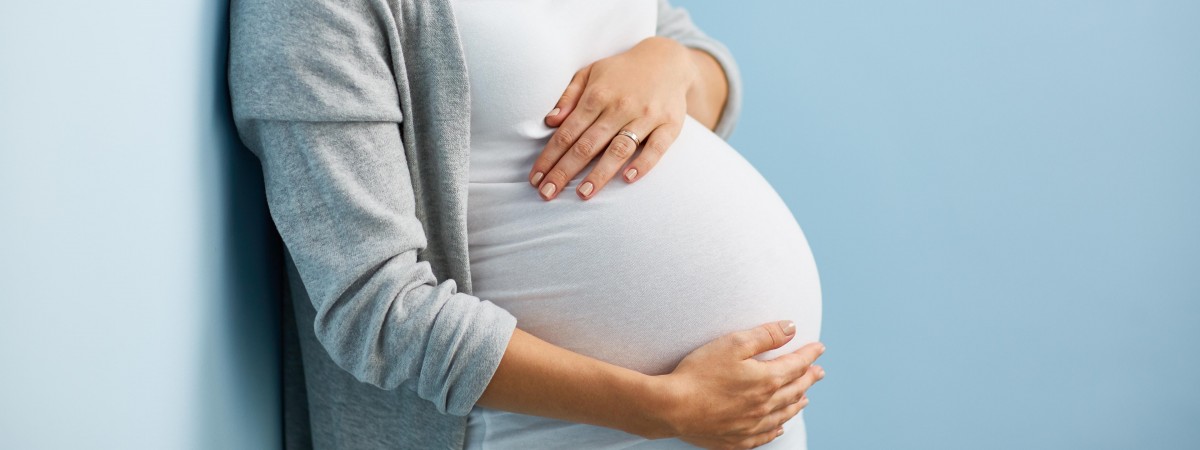 „Surogacja powinna być przyjacielską przysługą”: burza wśród konserwatystów