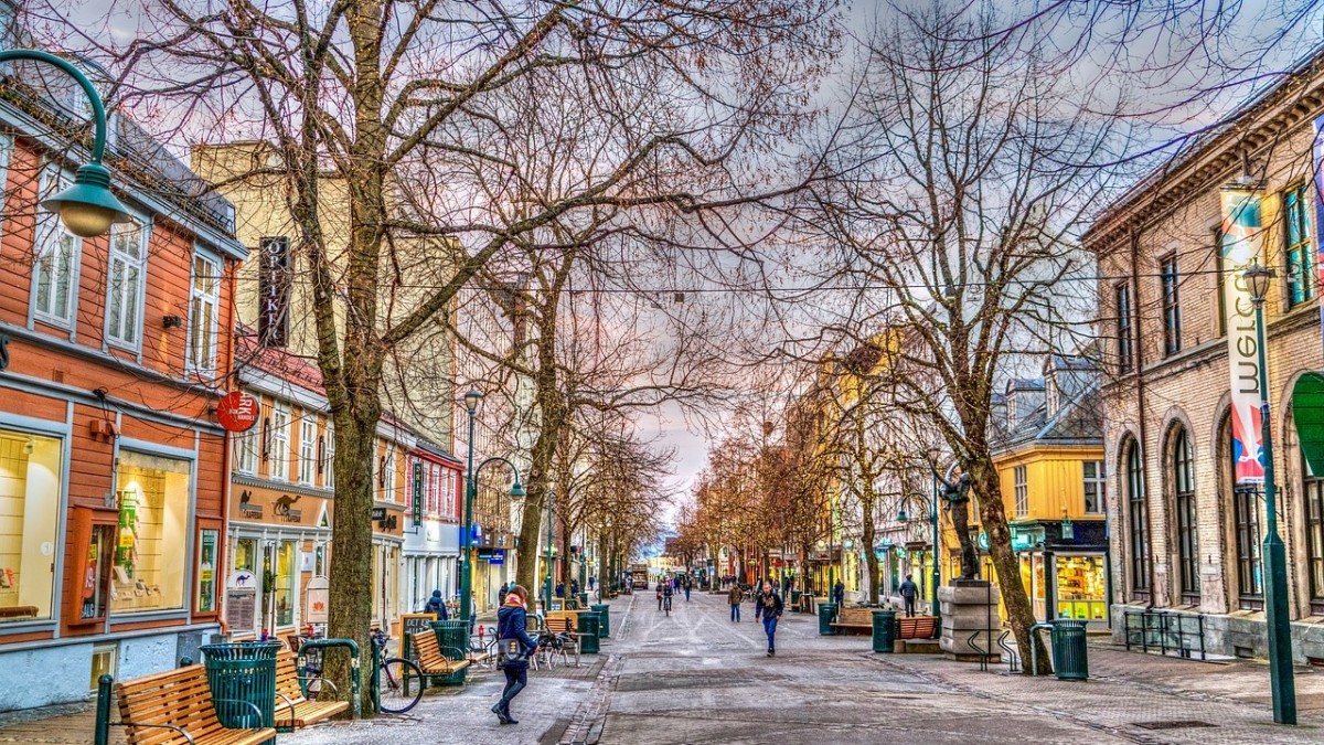 Rekord zakażeń i wariant z Trondheim: szczyt czwartej fali pandemii w Norwegii