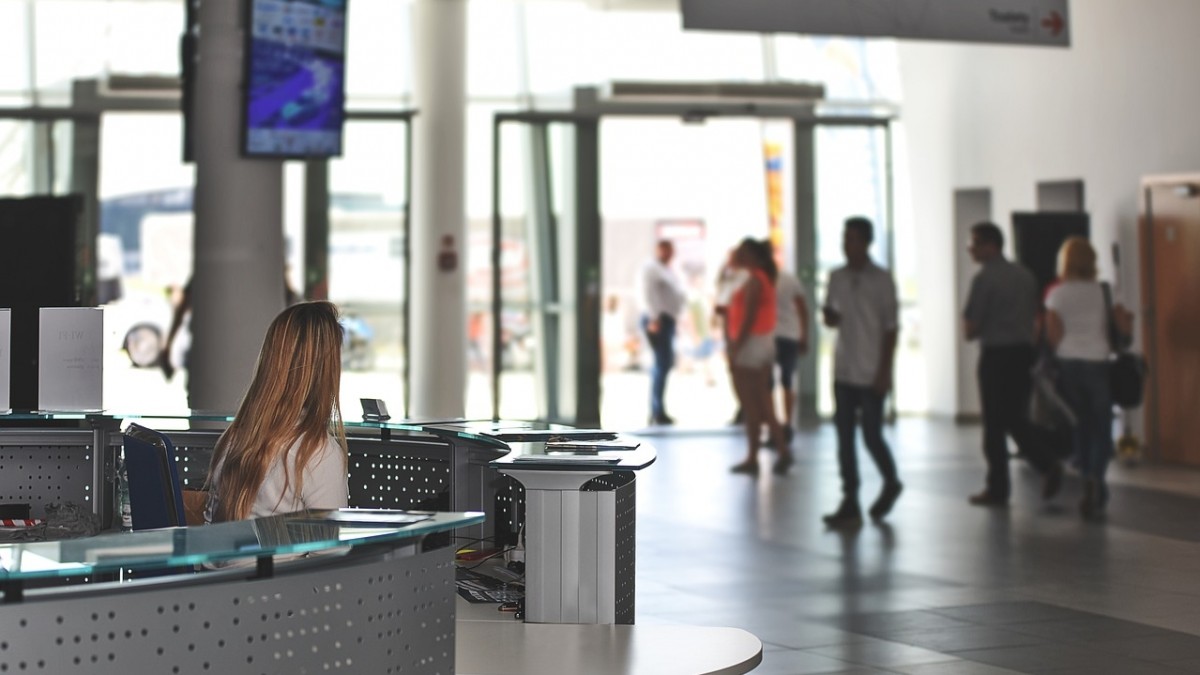 Państwo straciło miliony na kwarantannie w hotelach. W tych gminach nie wykorzystano 96 procent pokoi