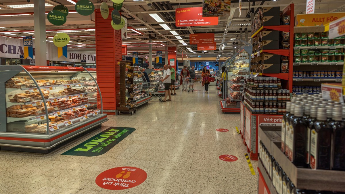 Norwegowie nadal tłumnie robią zakupy w Szwecji, ale wydają mniej pieniędzy