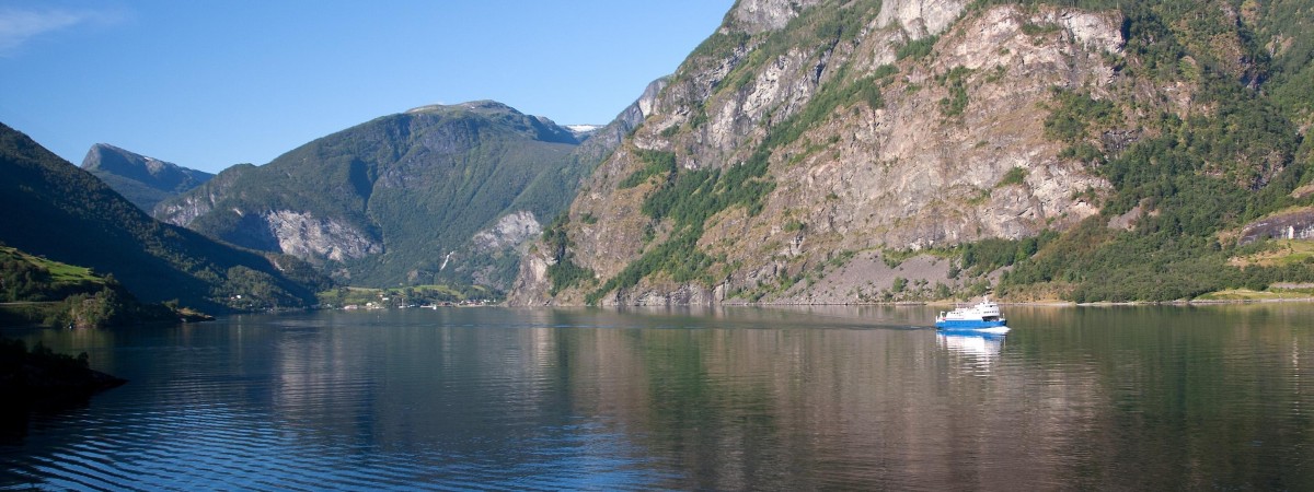 Już nie tylko elektryki i hybrydy. Kraj fiordów może zacząć stawiać na nowe „paliwo”