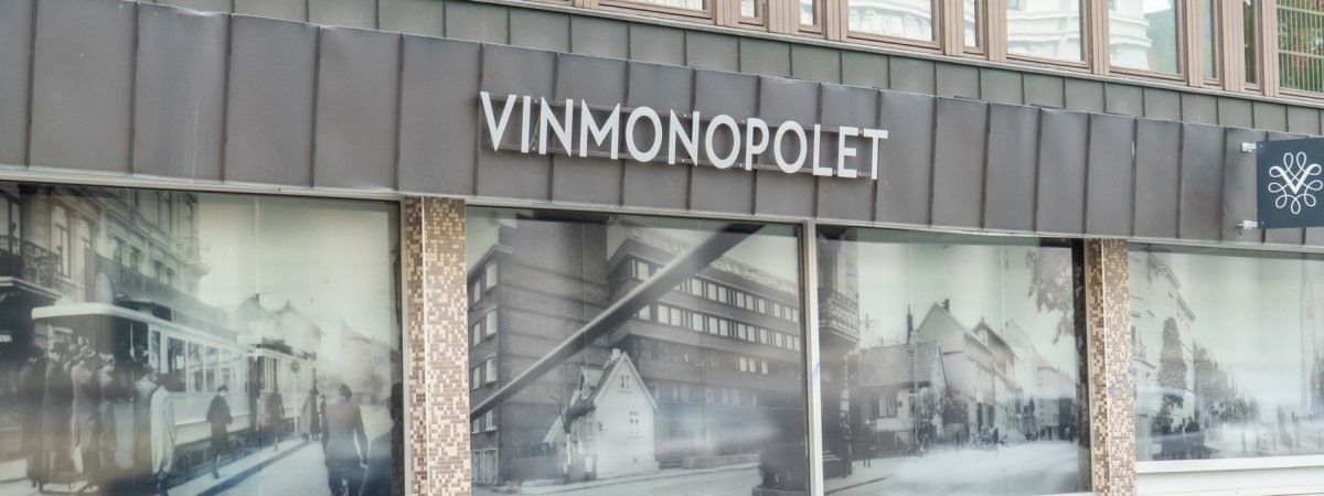 Ostatnia szansa na zakup świątecznej butelki wina: godziny otwarcia Vinmonopolet w okresie wielkanocnym