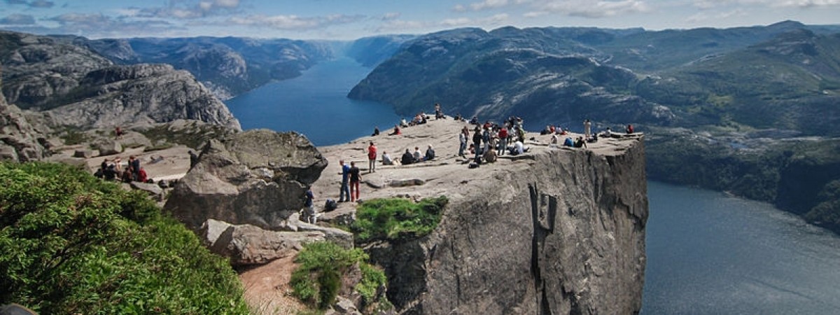 Wabik na turystów czy niszczenie przyrody? Na Preikestolen być może wjedziemy kolejką 