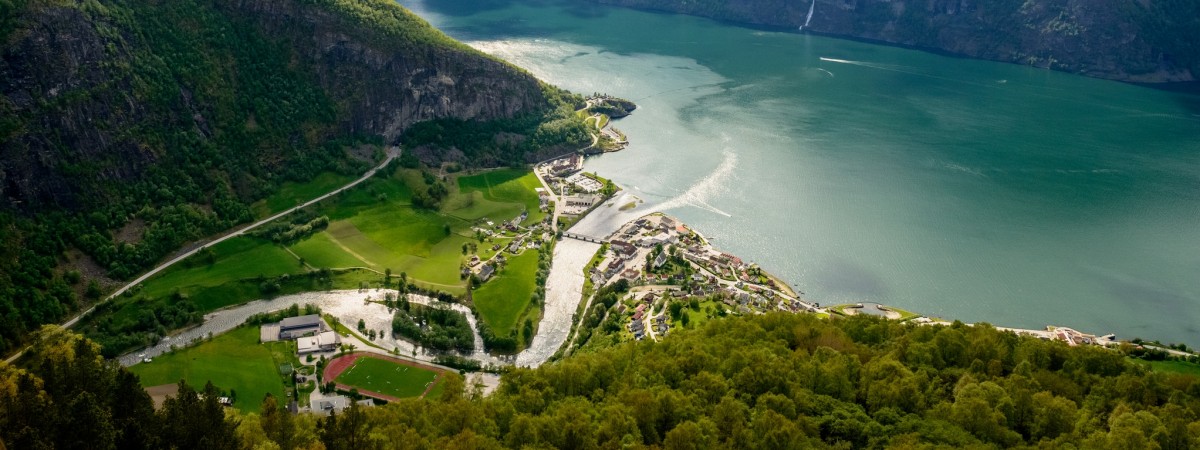 Pozwiedzać i dać się „wchłonąć” przez naturę: w tych miejscach to możliwe [FILMIK]