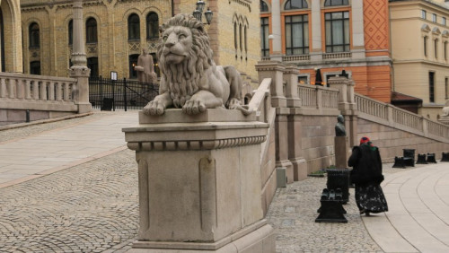 Norwegia mówi „nie” ślubom dzieci. Za małżeństwo z nieletnią pójdzie się za kratki