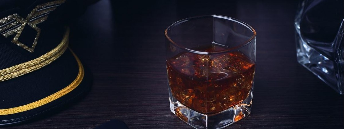 Pijany awanturnik na pokładzie samolotu z Bergen do Gdańska. Kapitan musiał prosić o pomoc