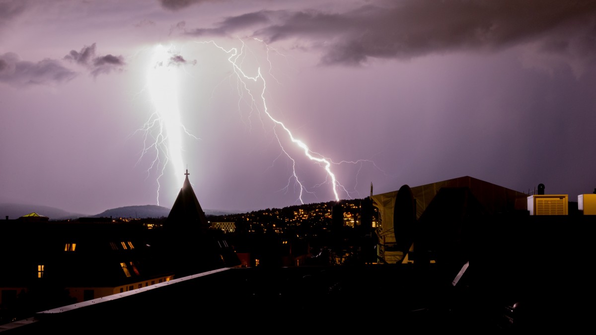 Mogą wystąpić gwałtowne burze i podtopienia. Wydano alerty pogodowe