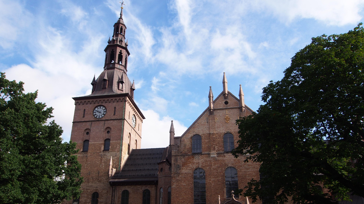 Progresywne poglądy, dredy i kolczyk w nosie… Oslo będzie mieć nową biskupkę