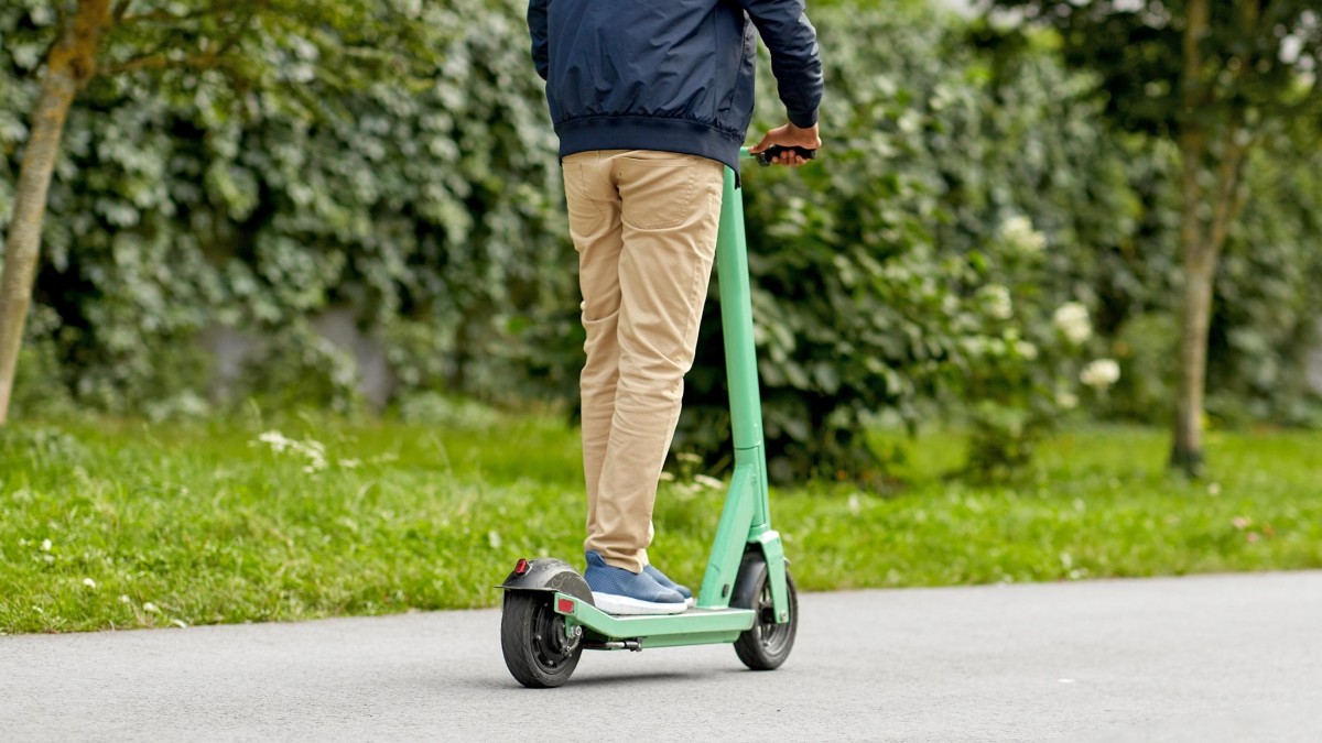 Przyłapany na jeździe hulajnogą po wypiciu alkoholu. Teraz czeka go kara